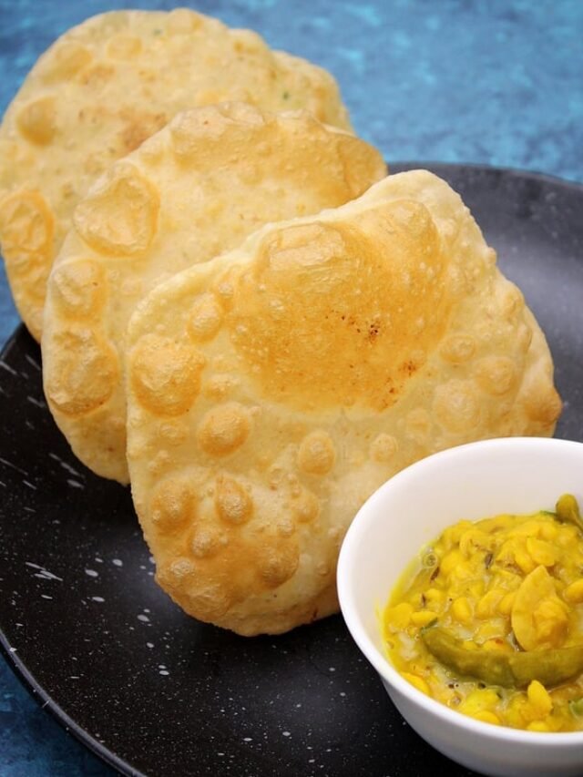 Udad Dal Kachori Recipe in hindi